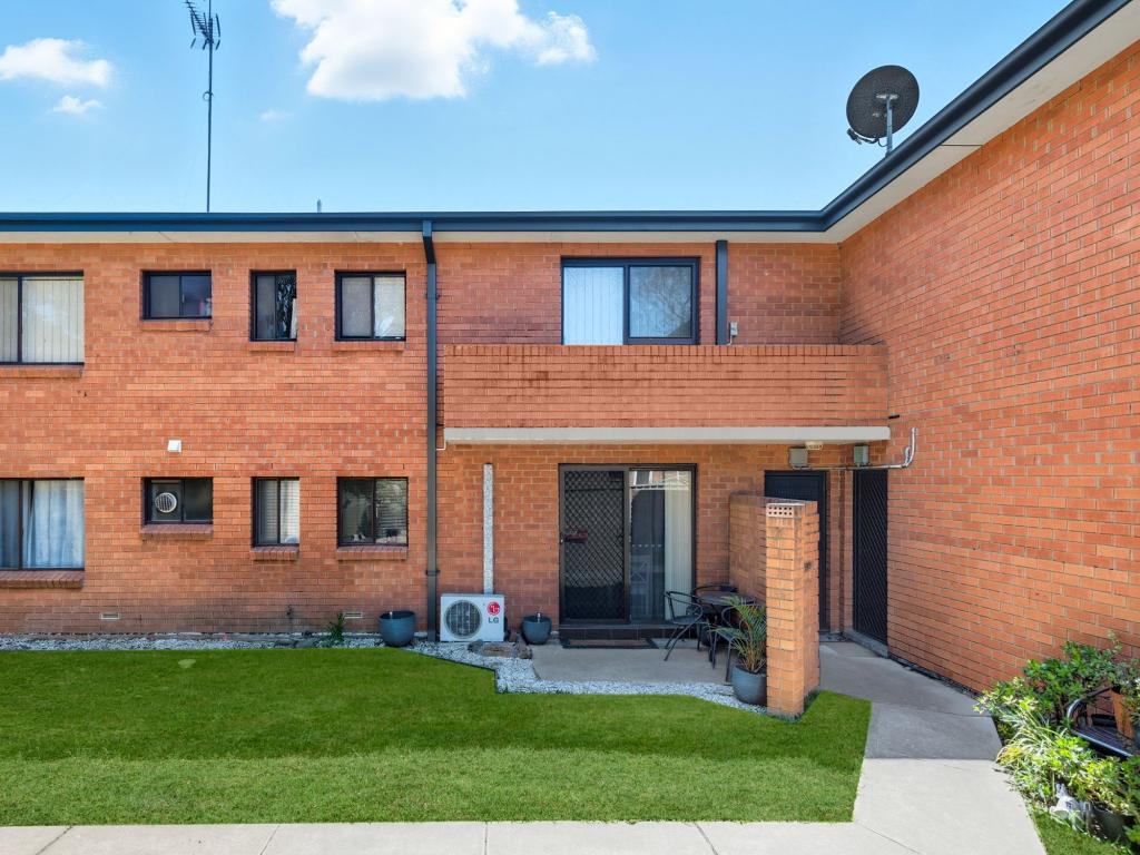 4/8 Dent St, Jamisontown, NSW 2750