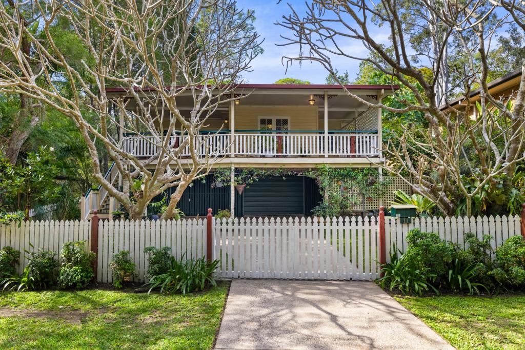 11 Bardon Esp, Bardon, QLD 4065