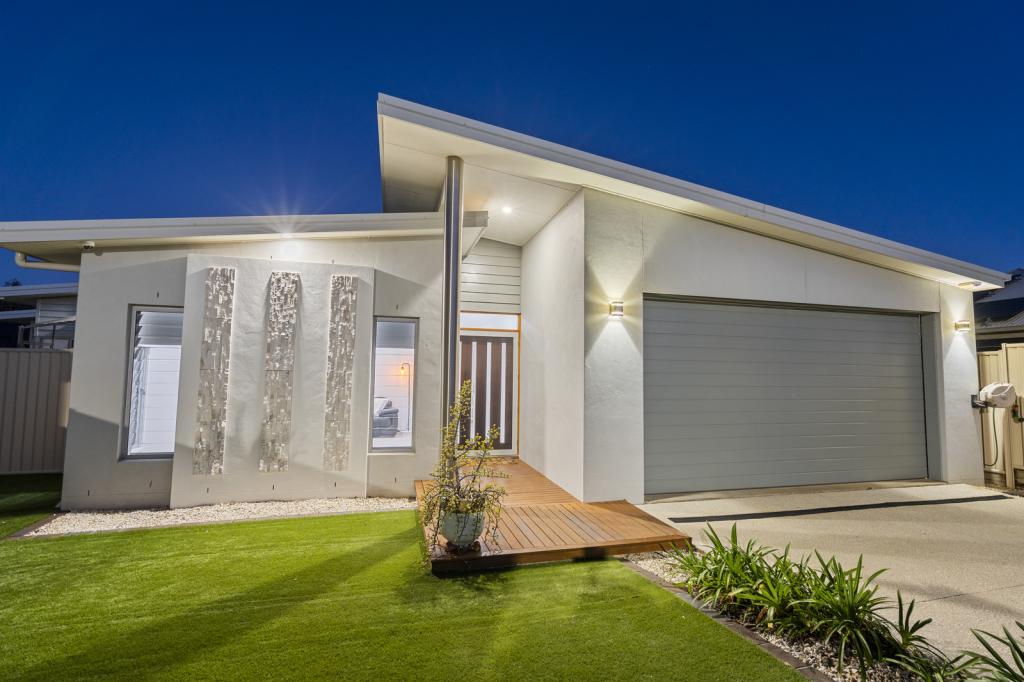 2 Hideaway Ct, Thornlands, QLD 4164