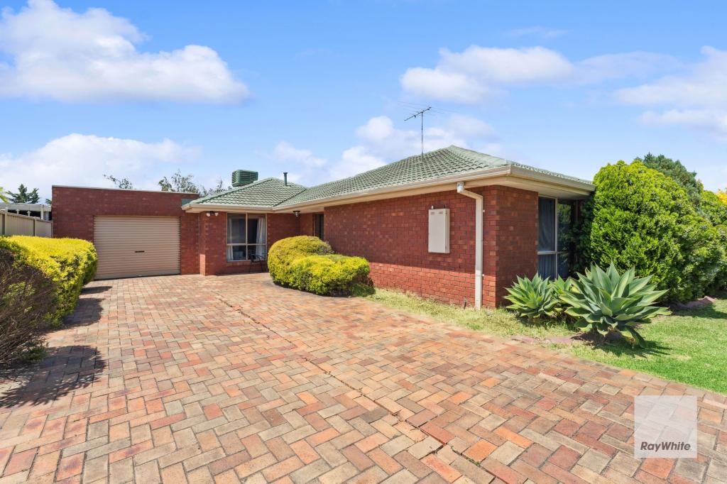 16 Tennyson Dr, Delahey, VIC 3037