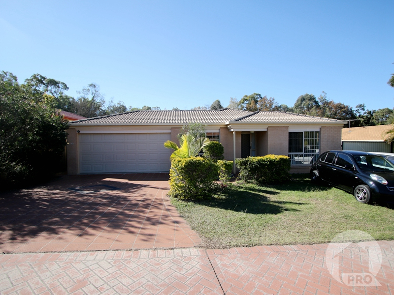 12 Yorkshire Pl, Stretton, QLD 4116