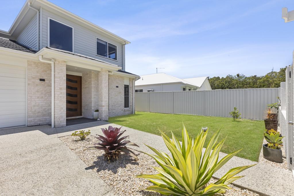 11 YERI DR, RAINBOW BEACH, QLD 4581