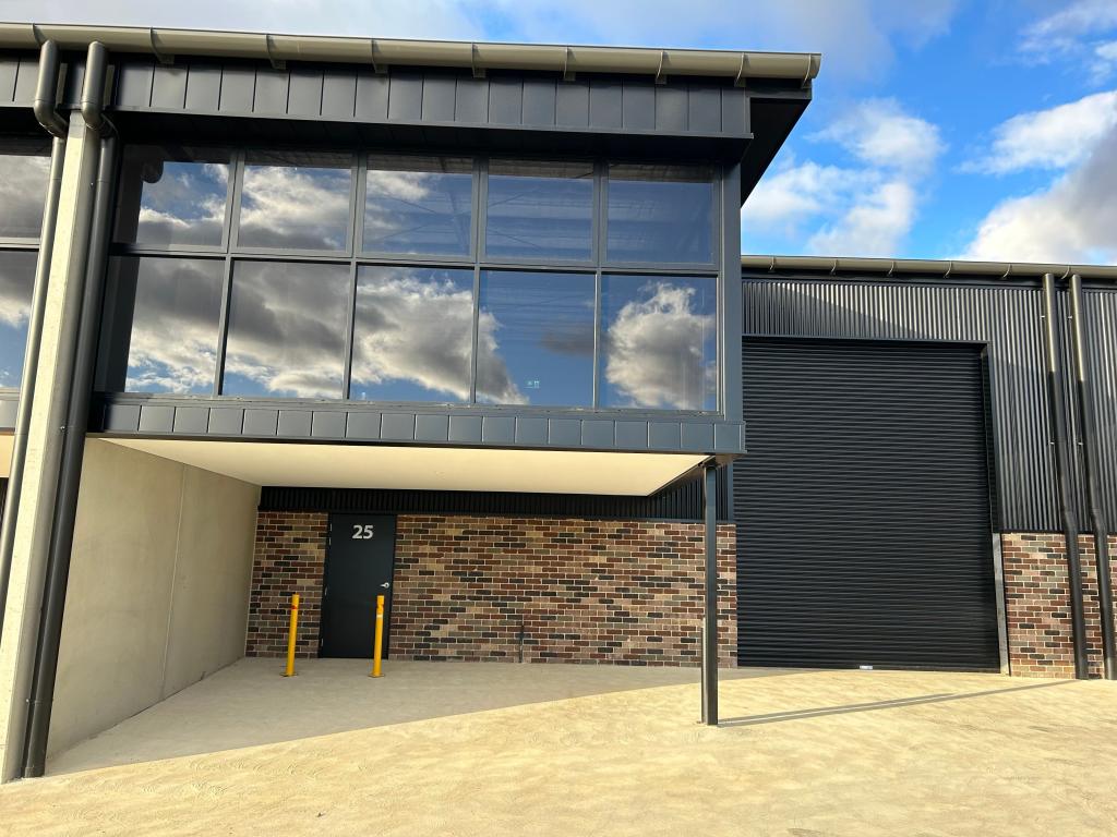 C07/25 VAL REID CRES, HUME, ACT 2620