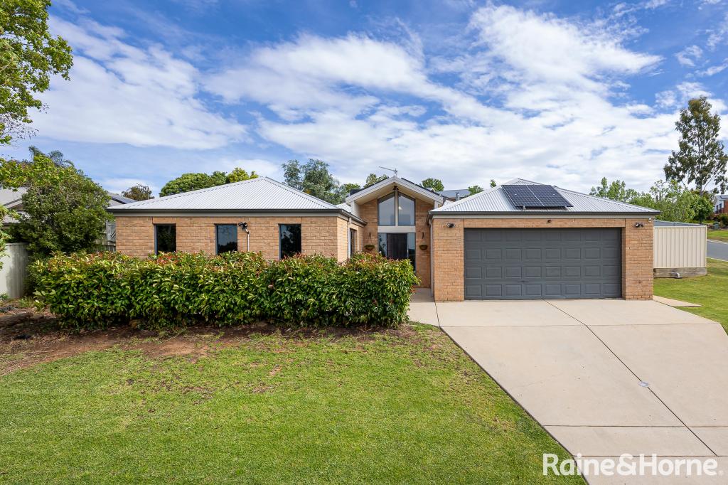 19 YANKO CRES, BOURKELANDS, NSW 2650