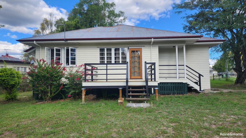 33 Ernest St, Leichhardt, QLD 4305