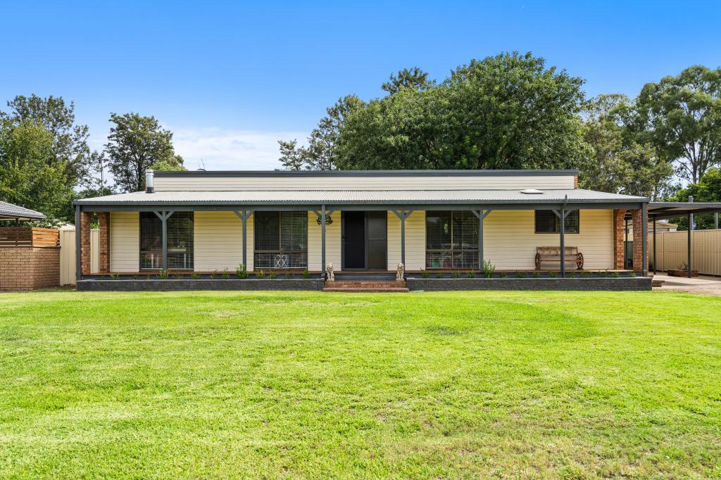 12 Davies St, Scone, NSW 2337