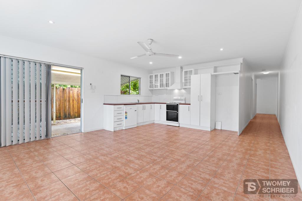2/7 Blantyre Cl, Manunda, QLD 4870