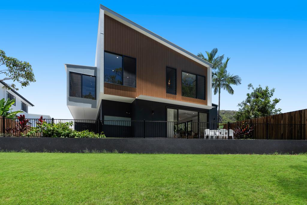 7/8 JARNAHILL DR, MOUNT COOLUM, QLD 4573