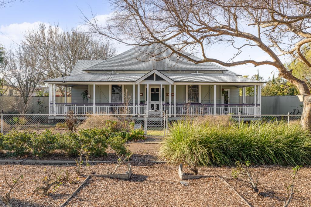 'BANKERS REST'/70 ETON ST, CAMBOOYA, QLD 4358