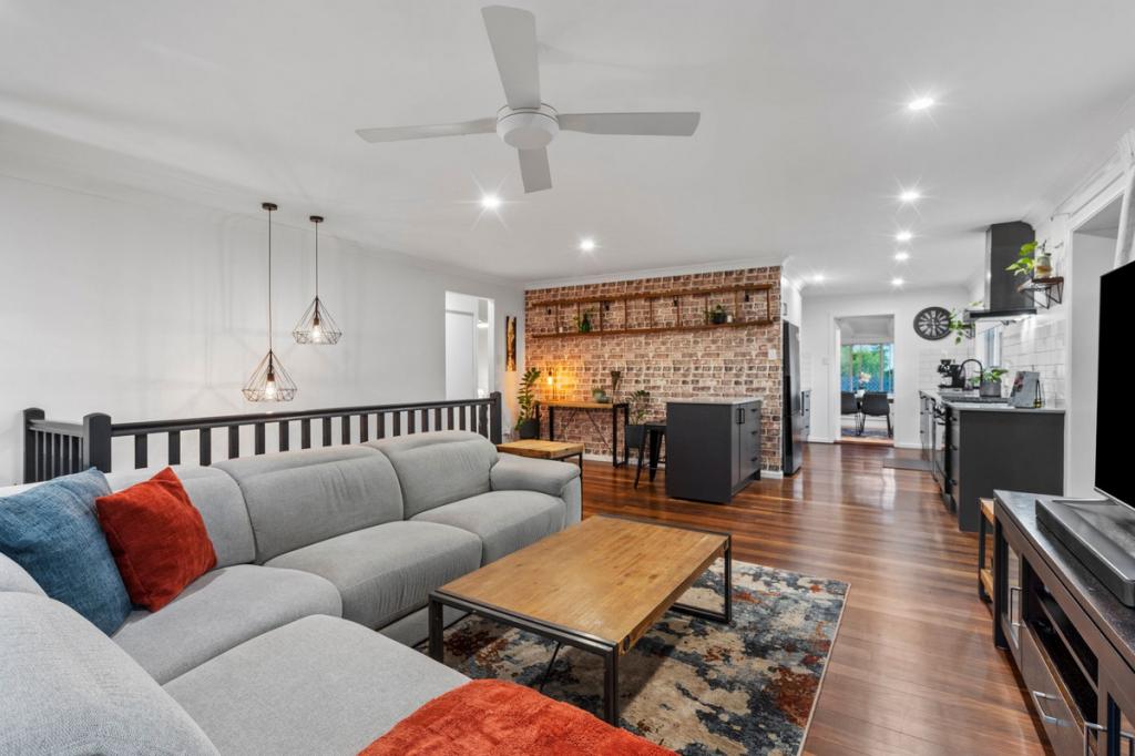 50 Strathford Ave, Albany Creek, QLD 4035