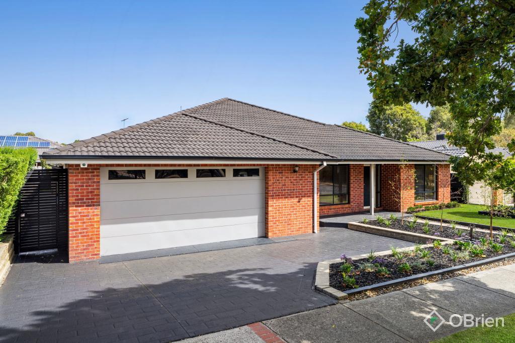 49 STREETON WAY, BERWICK, VIC 3806