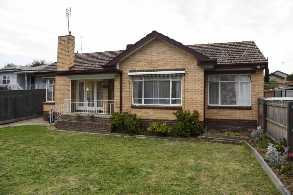 79 Elizabeth St, Castlemaine, VIC 3450