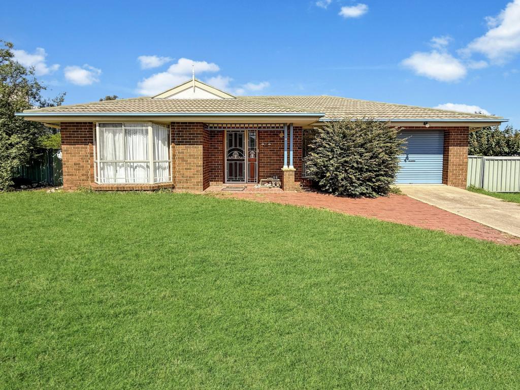 10 Angel Ct, Young, NSW 2594