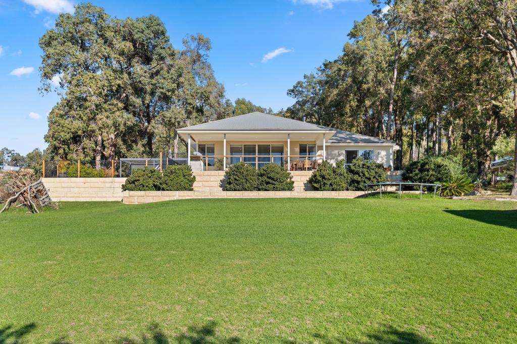 71 Waterloo Rd, Roelands, WA 6226