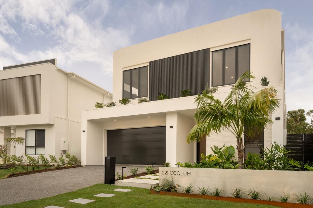 221 Coolum Pde, Newport, QLD 4020