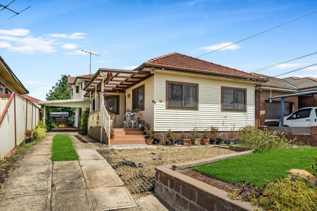 61 Waruda St, Yagoona, NSW 2199