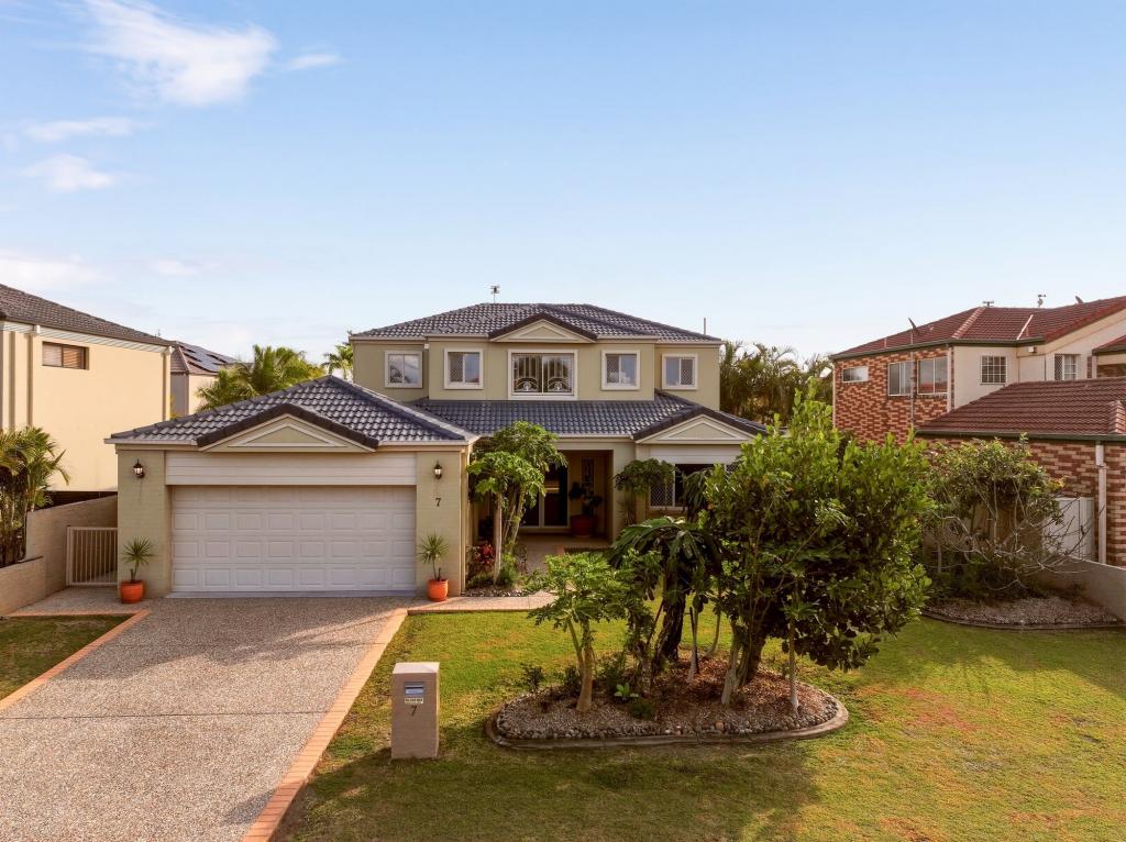 7 Arbuthnot Pde, Benowa, QLD 4217