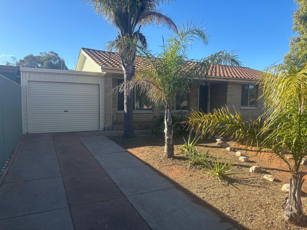 26 Menard St, Whyalla Stuart, SA 5608