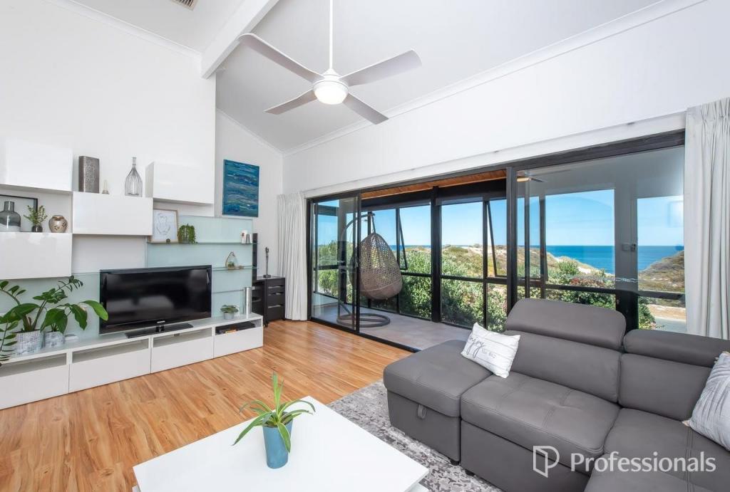 73 SOVEREIGN DR, TWO ROCKS, WA 6037