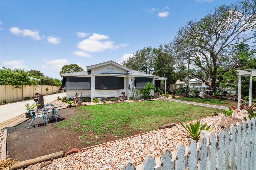 16 STEELE ST, PITTSWORTH, QLD 4356