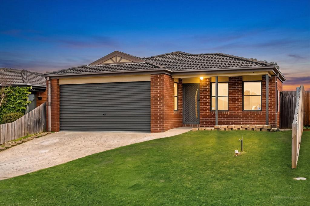 11 Sir Thomas Dr, Pakenham, VIC 3810