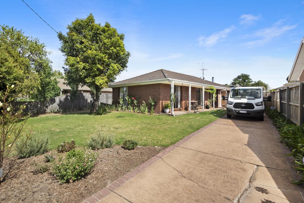 9 Guest Rd, Pakenham, VIC 3810