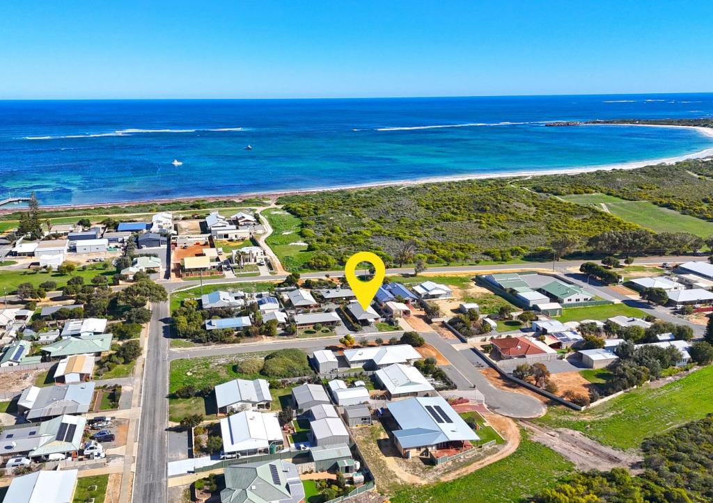 2/3 Williams Pl, Green Head, WA 6514