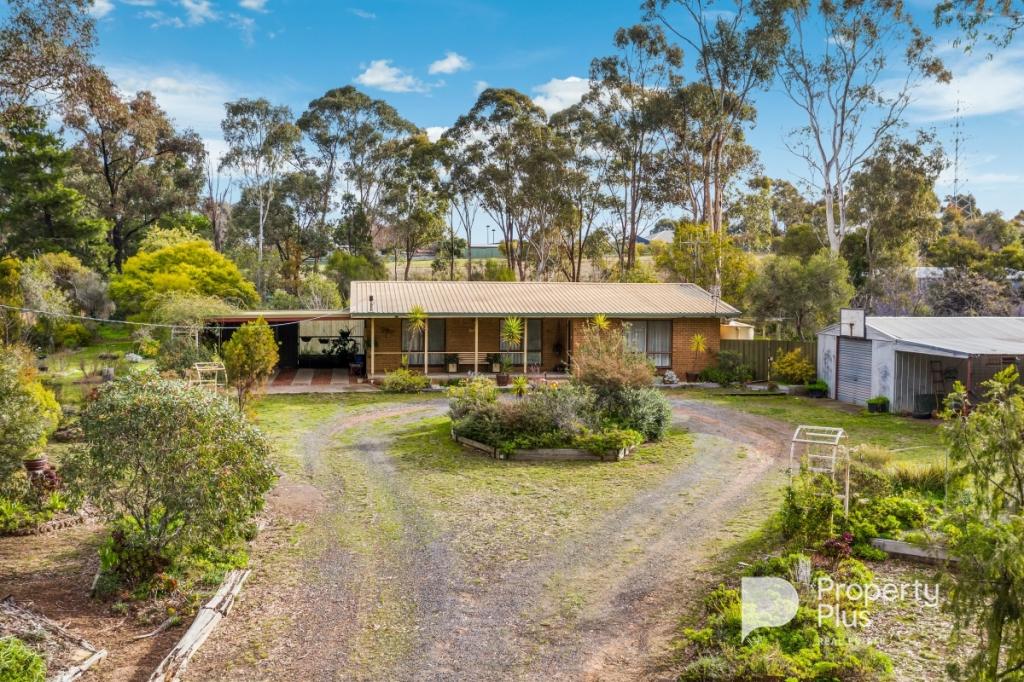 34 Smiths Rd, Maiden Gully, VIC 3551