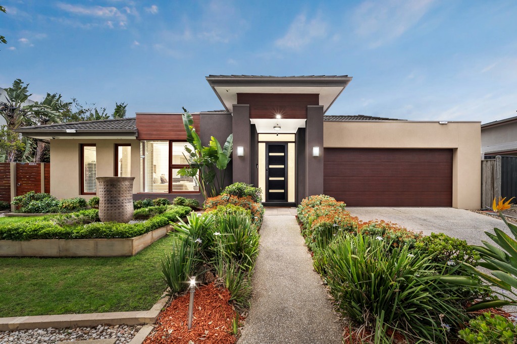 19 The Waterways Bvd, Waterways, VIC 3195