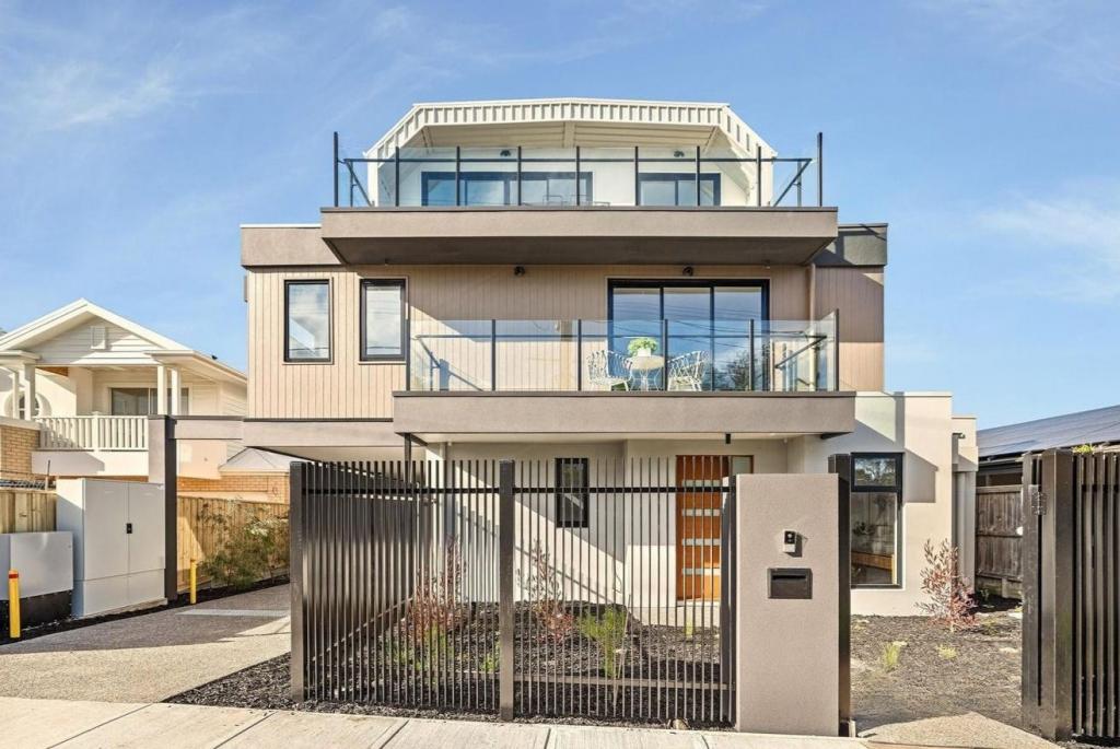 1/241 Nepean Hwy, Seaford, VIC 3198