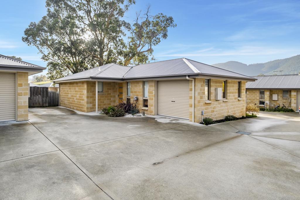 2/122a Main St, Huonville, TAS 7109
