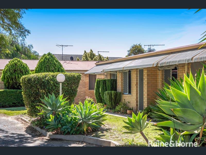 11/47 SHAKESPEARE AVE, YOKINE, WA 6060