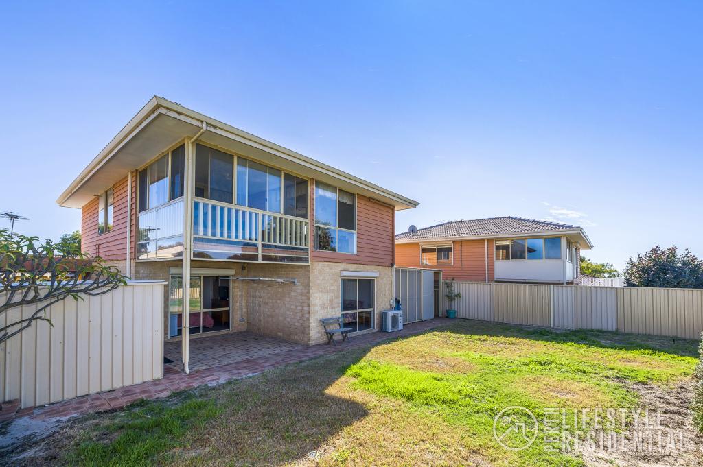 4/8 Collett Pl, Guilderton, WA 6041