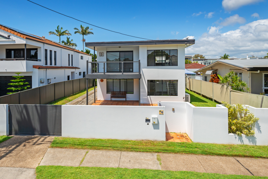 6A ABALONE AVE, PARADISE POINT, QLD 4216