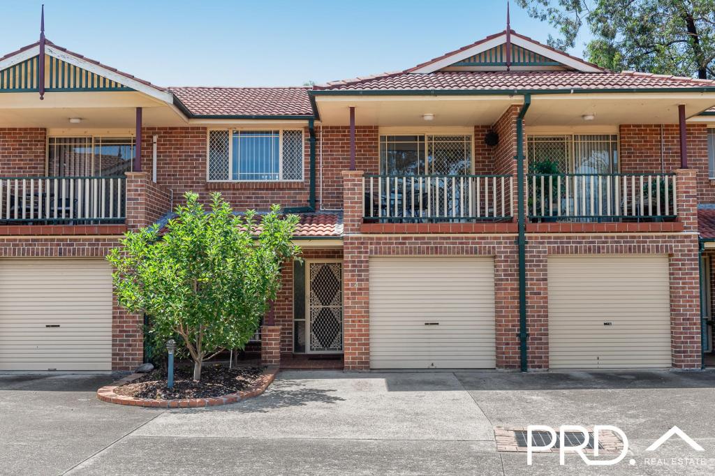 4/3 Carinya Pl, Moorebank, NSW 2170