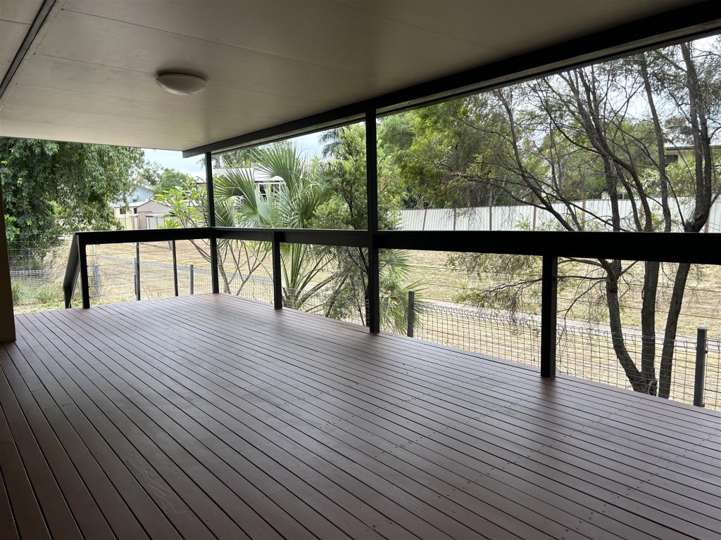 13b Suncross Pl, Emerald, QLD 4720