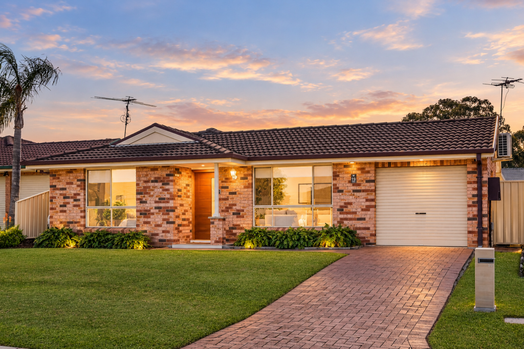 19 Nymboida Ave, Hoxton Park, NSW 2171