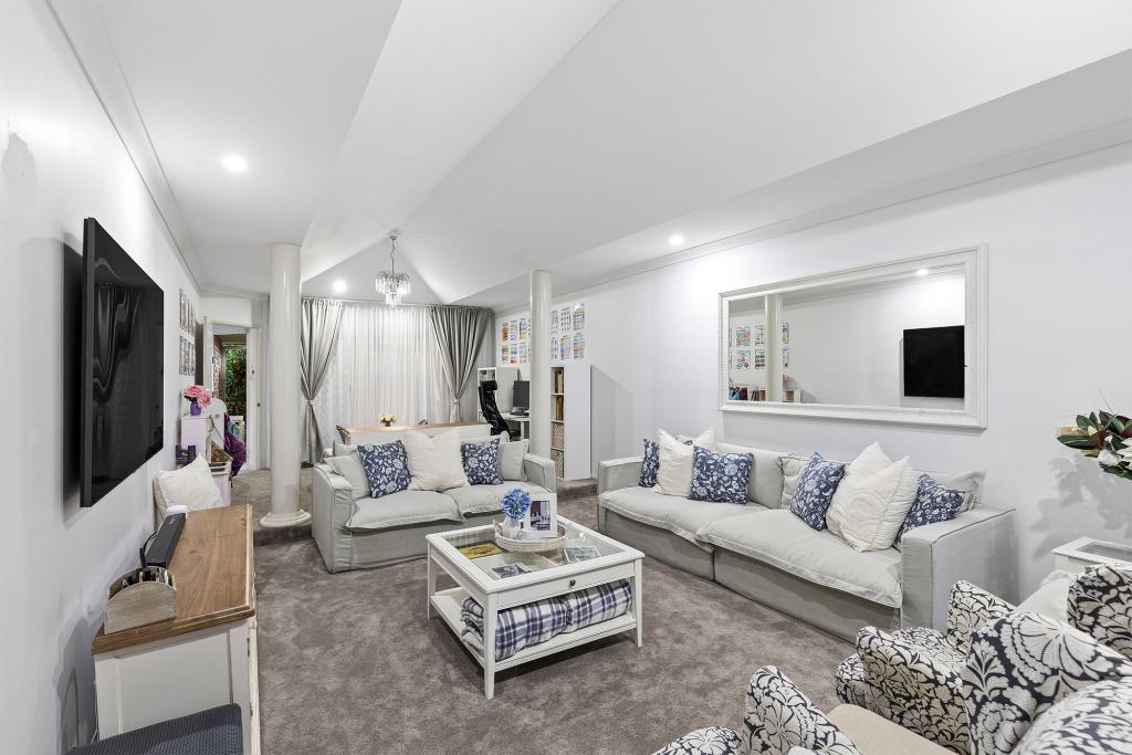 19 Gamma Pl, Bridgeman Downs, QLD 4035