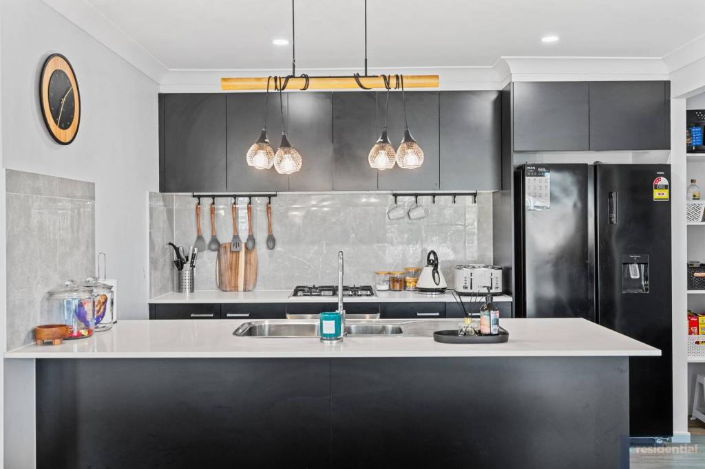 61 Dysart Dr, Holmview, QLD 4207