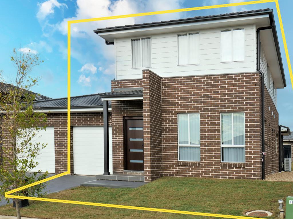 6 Russell St, Oran Park, NSW 2570