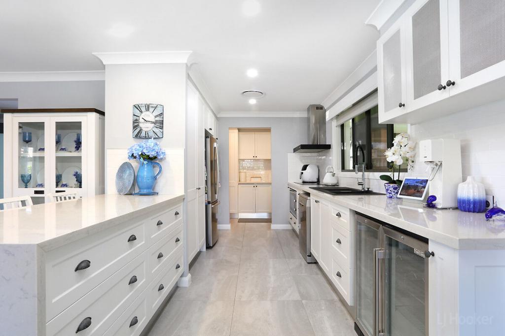 12 Hyacinth Ave, Hollywell, QLD 4216