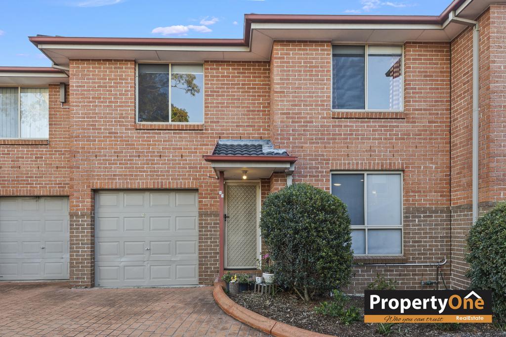 13/14 Pine Rd, Casula, NSW 2170