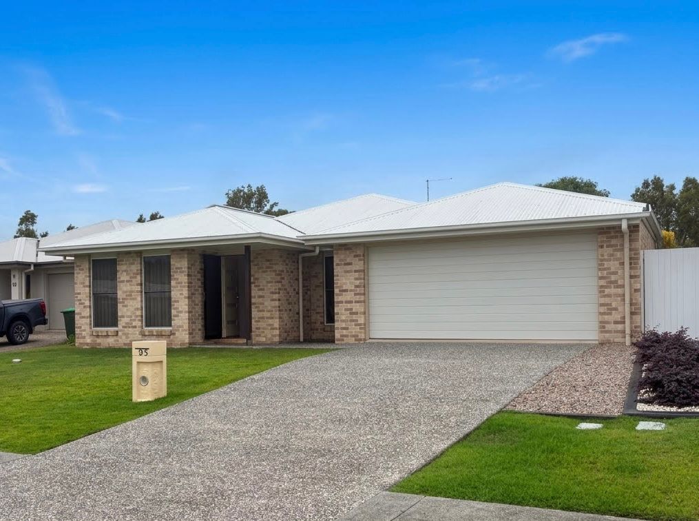 95 Lakeside Cres, Ningi, QLD 4511