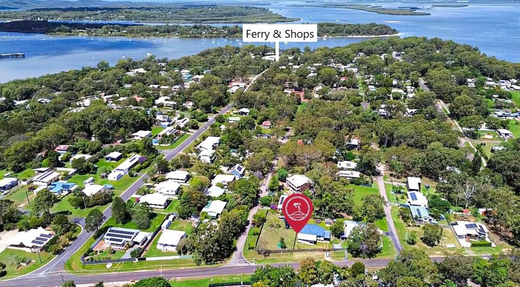 16 Scotts Rd, Macleay Island, QLD 4184