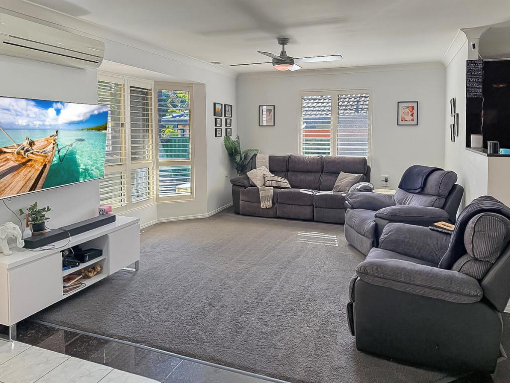 46 Davis Cup Ct, Oxenford, QLD 4210