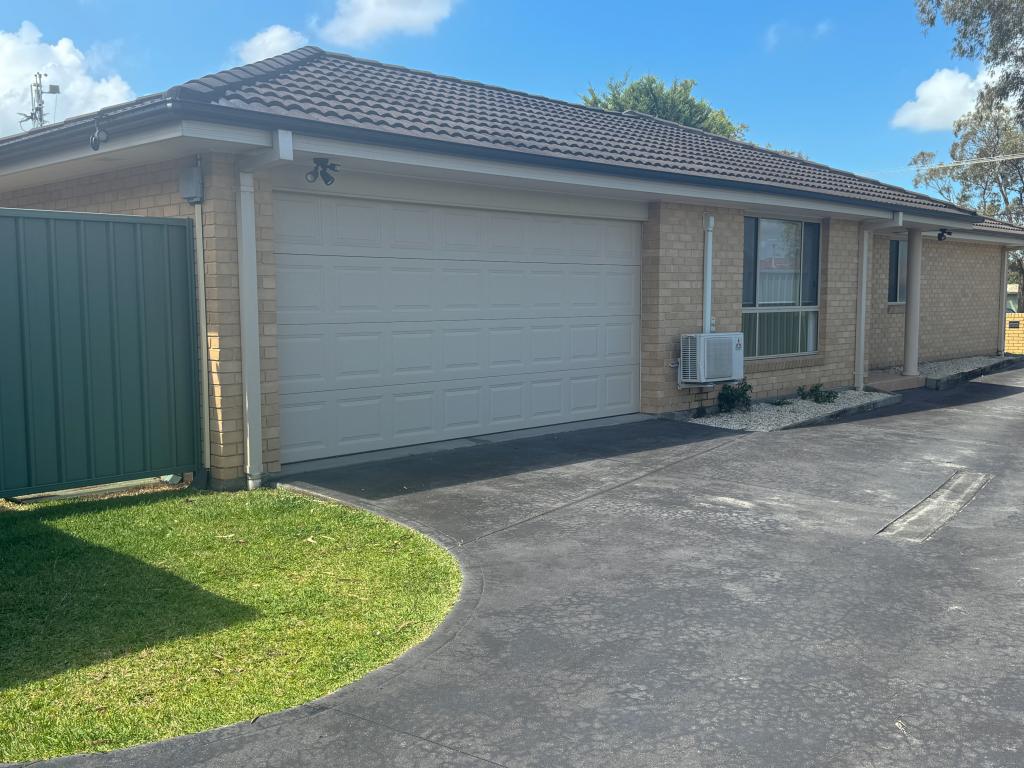 1/4 Plover St, Taree, NSW 2430