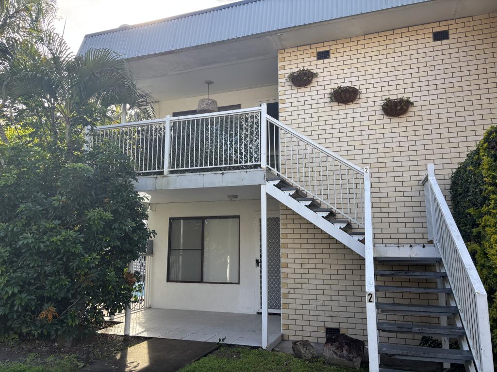 2/480 Esplanade, Torquay, QLD 4655