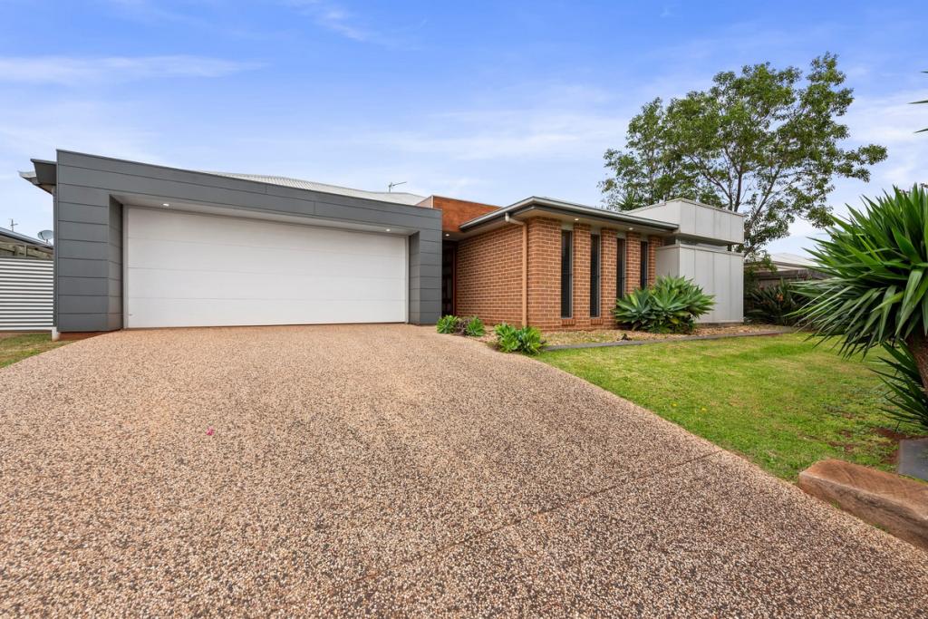 11 Sportsman Dr, Kleinton, QLD 4352