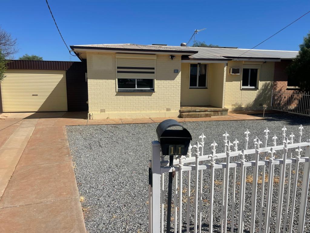 11 Hutchinson St, Whyalla Stuart, SA 5608