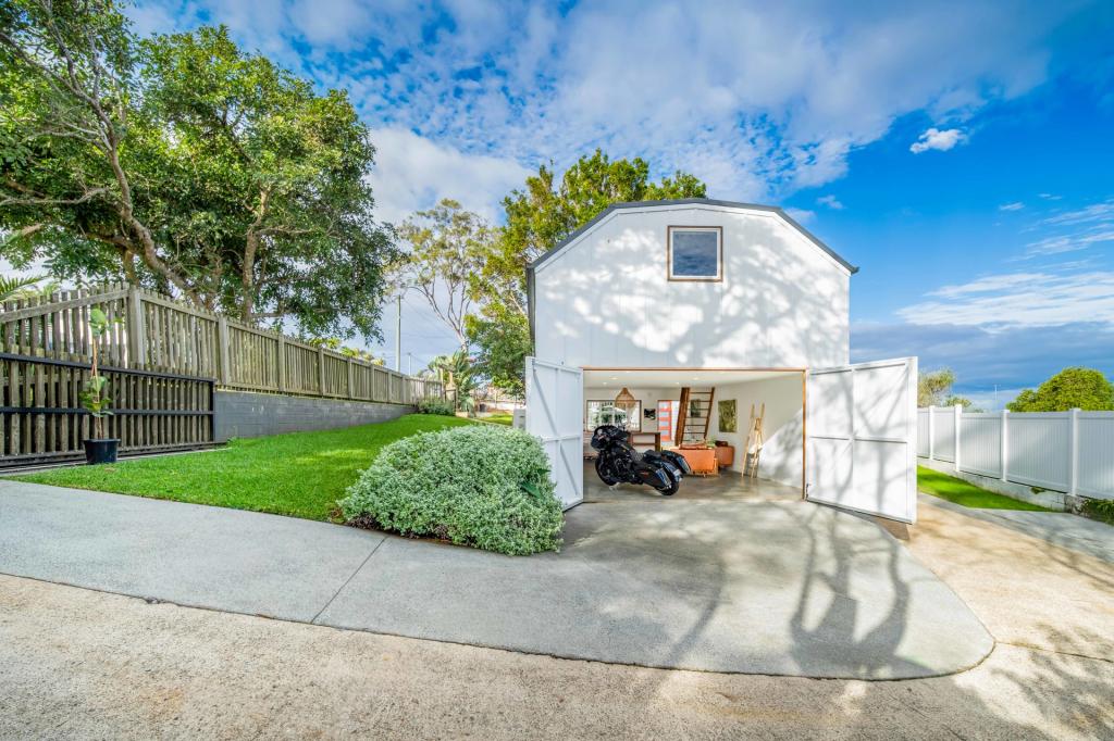 42 Walter Cres, Banora Point, NSW 2486